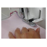 BERNINA L460 Overlock Machine